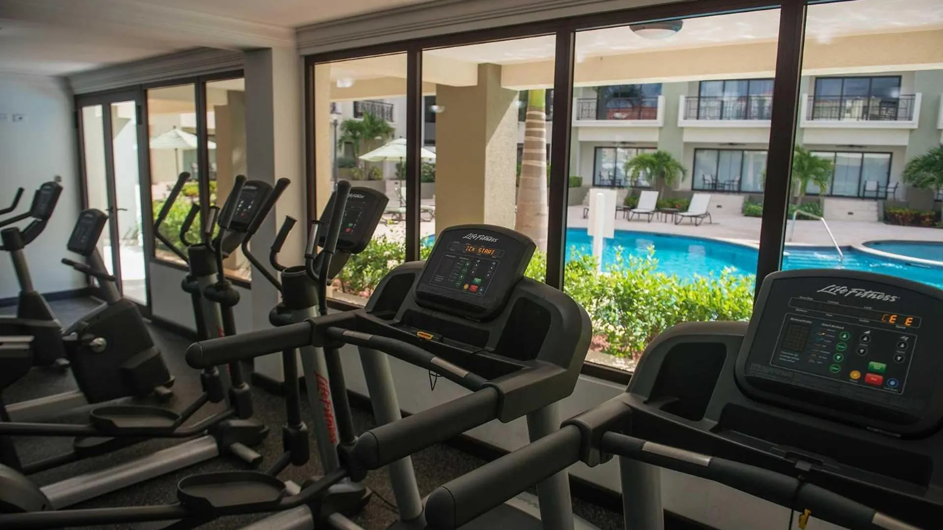 Pc412 - Pool View - 1Br Perfect For A Couple Or Family - Close To Palm Beach - 1Br 0*,